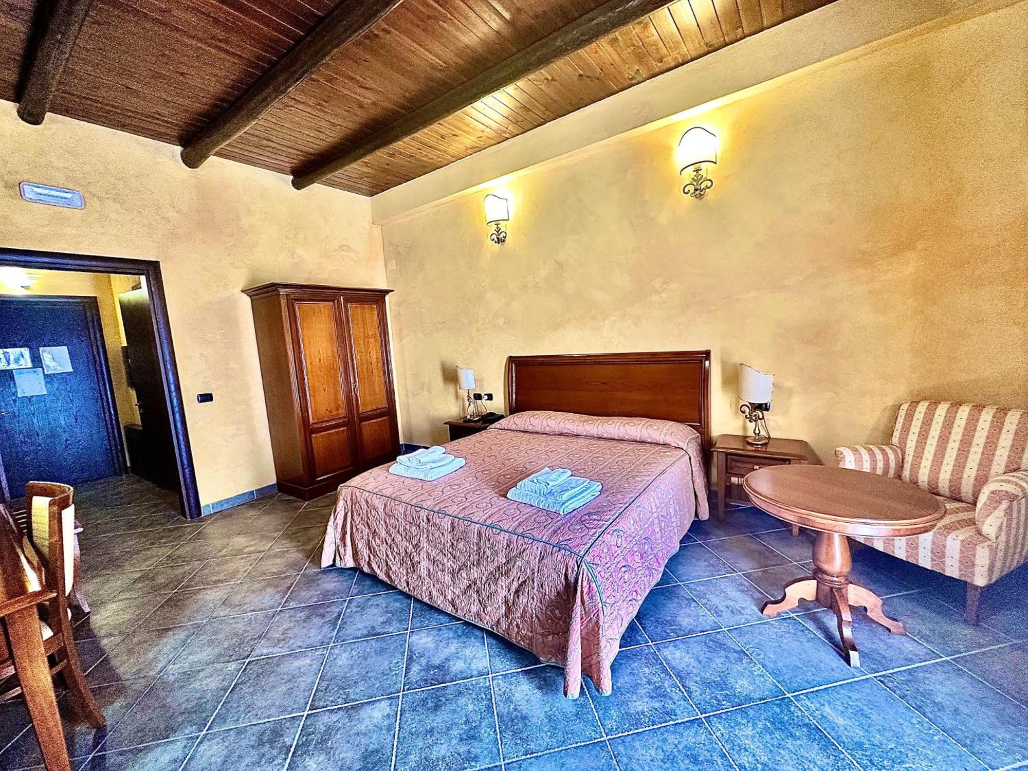 Palazzo Marzano Hotel บรีอาติโก ภายนอก รูปภาพ