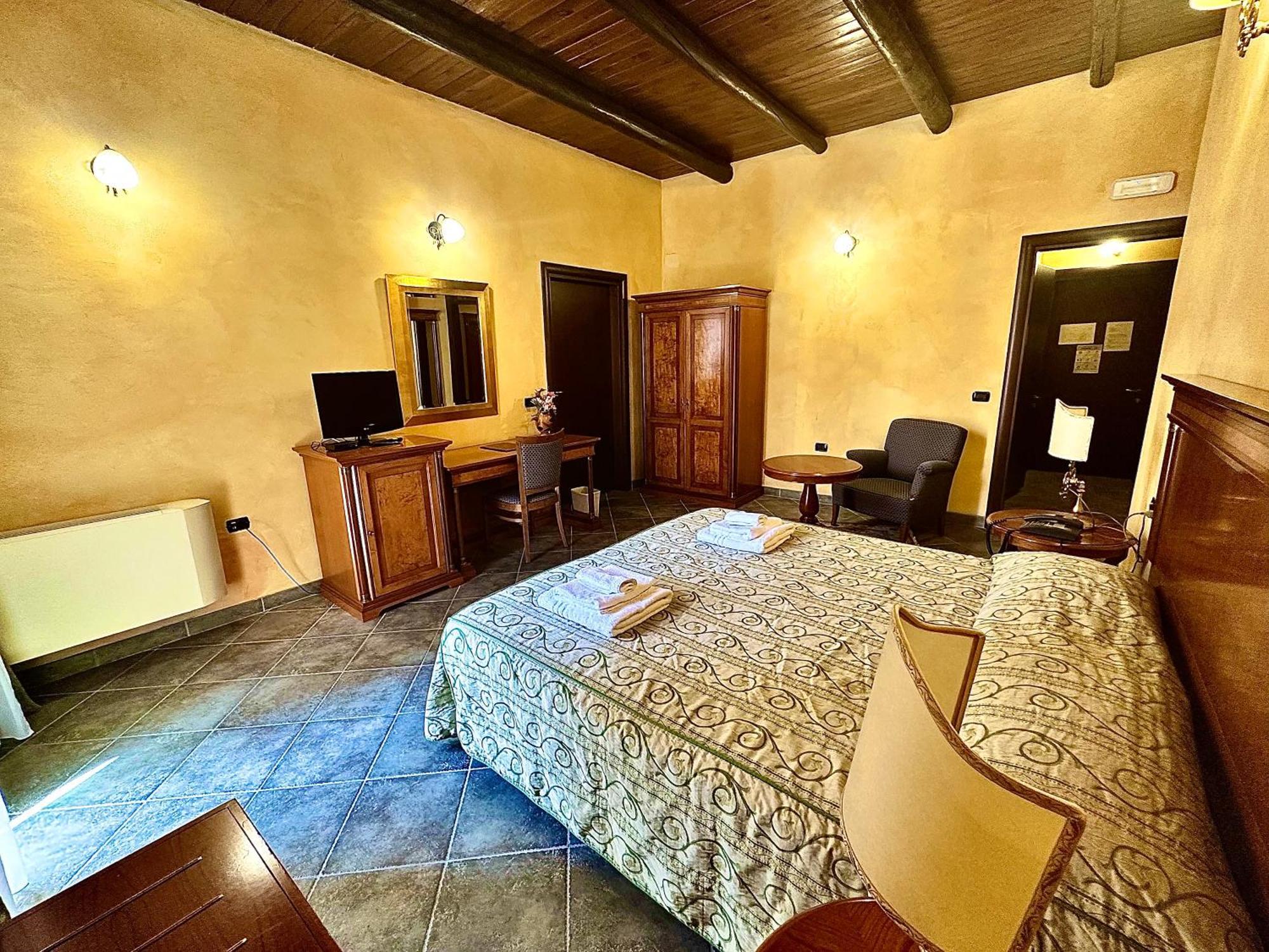 Palazzo Marzano Hotel บรีอาติโก ภายนอก รูปภาพ