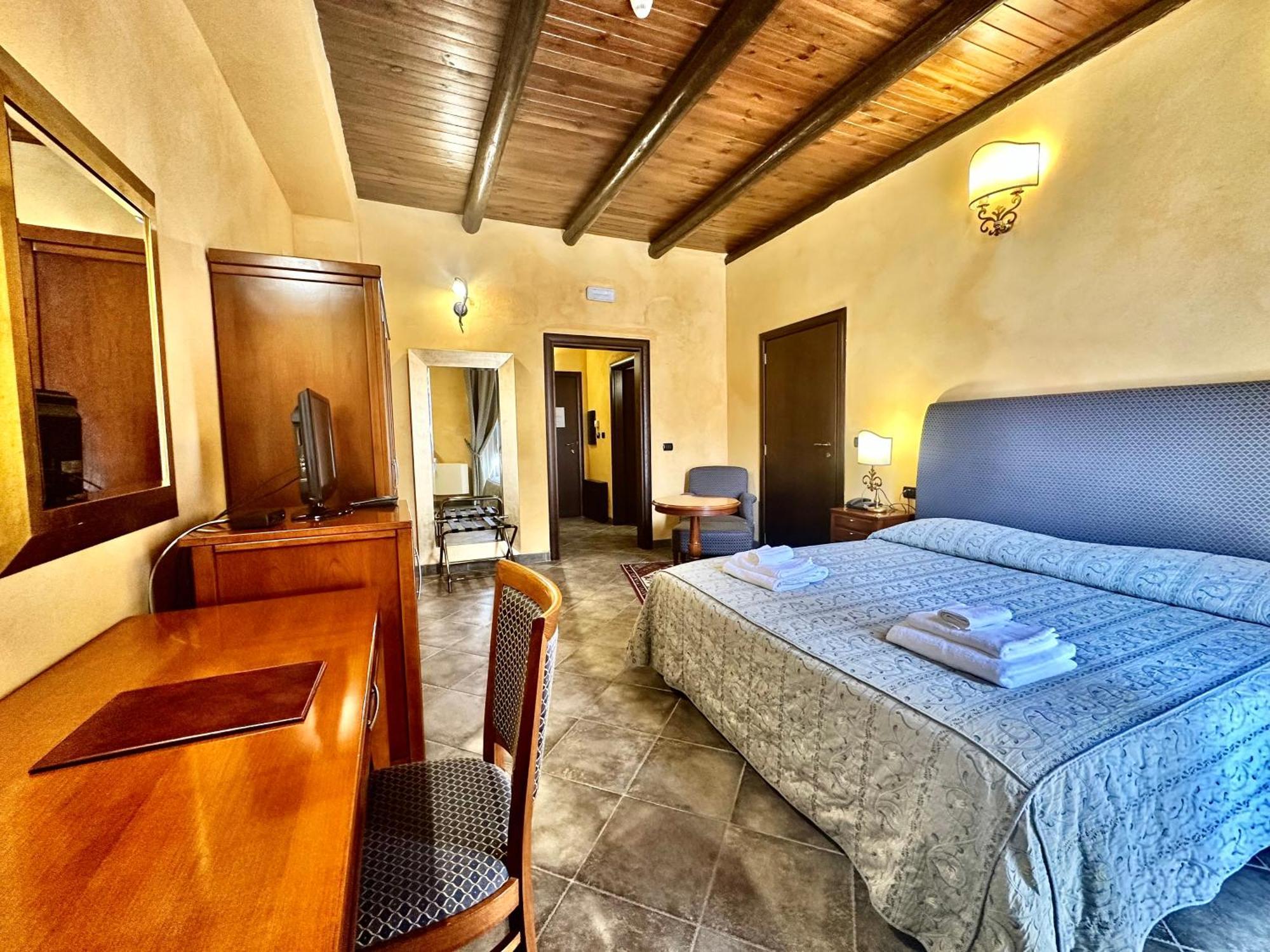 Palazzo Marzano Hotel บรีอาติโก ภายนอก รูปภาพ